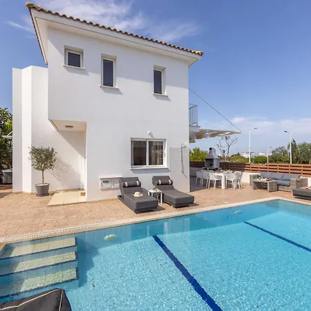 View 9 -fig Tree Bay-jacuzzi-hot Tub Protaras