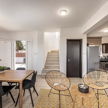 View 9 -fig Tree Bay-jacuzzi-hot Tub * פרוטאראס