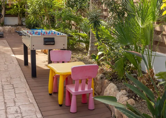 View 9 -fig Tree Bay-jacuzzi-hot Tub *