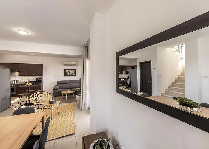 View 9 -fig Tree Bay-jacuzzi-hot Tub * Protaras