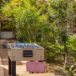 View 9 -fig Tree Bay-jacuzzi-hot Tub *