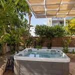 Сasa de vacaciones View 9 -fig Tree Bay-jacuzzi-hot Tub