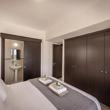 View 9 -fig Tree Bay-jacuzzi-hot Tub * Protaras