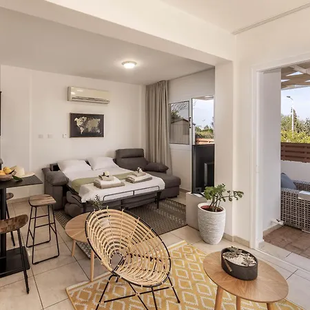 View 9 -fig Tree Bay-jacuzzi-hot Tub Holiday home Protaras