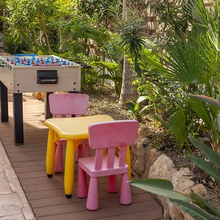 View 9 -fig Tree Bay-jacuzzi-hot Tub *