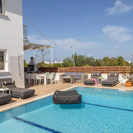 Holiday home View 9 -fig Tree Bay-jacuzzi-hot Tub Protaras