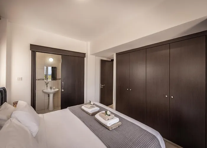 View 9 -fig Tree Bay-jacuzzi-hot Tub * 普罗塔拉斯