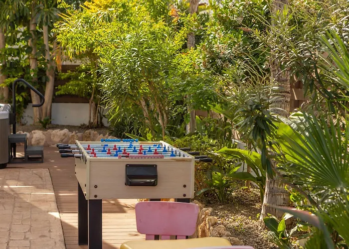 View 9 -fig Tree Bay-jacuzzi-hot Tub *