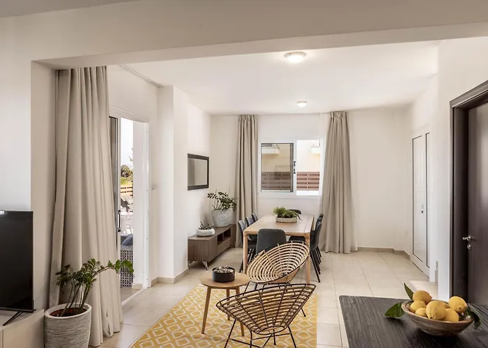 View 9 -fig Tree Bay-jacuzzi-hot Tub 普罗塔拉斯