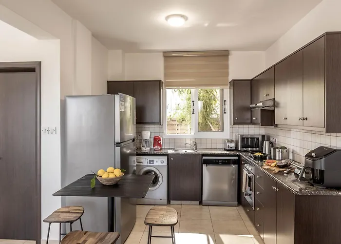 View 9 -fig Tree Bay-jacuzzi-hot Tub *