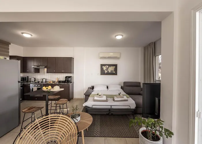 View 9 -fig Tree Bay-jacuzzi-hot Tub