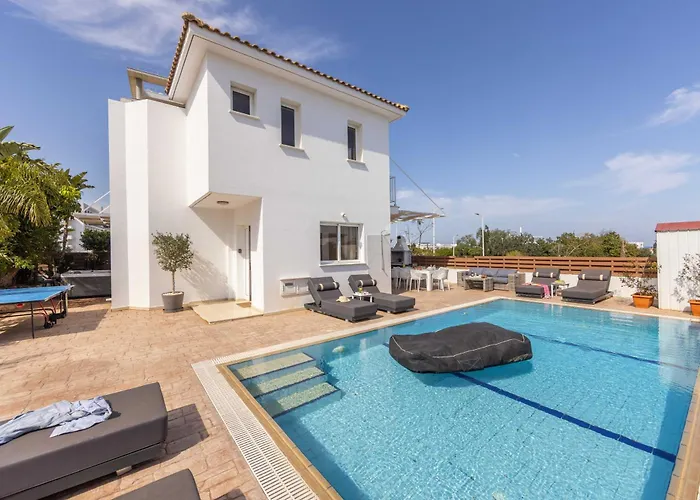 View 9 -fig Tree Bay-jacuzzi-hot Tub *